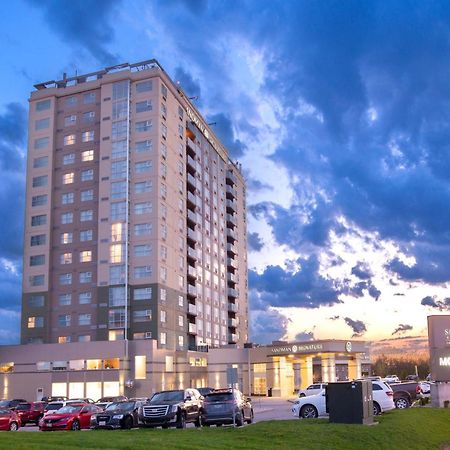 Sandman Signature Toronto Airport Hotel Exterior foto